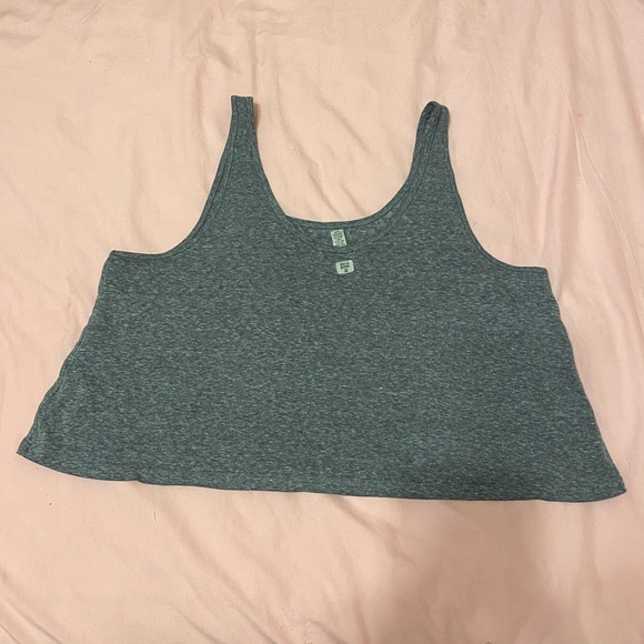 crop top bundle - Picture 2 of 7